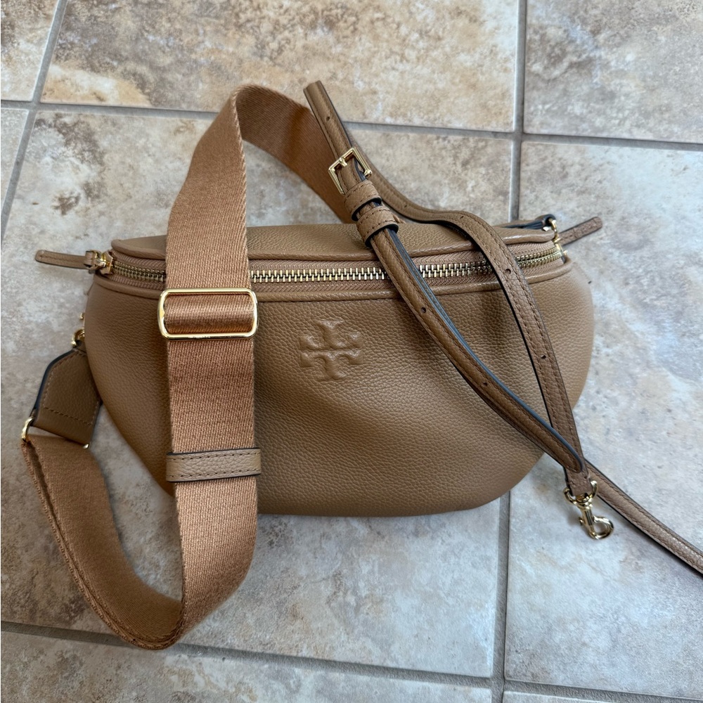 Tory Burch Thea Leather Crossbody Belt Bag in Tan